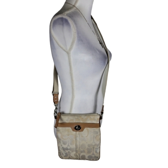 Coach Swing Pack Yellow Canvas Leather Messenger Crossbody Purse #41256 - Picture 4 of 10